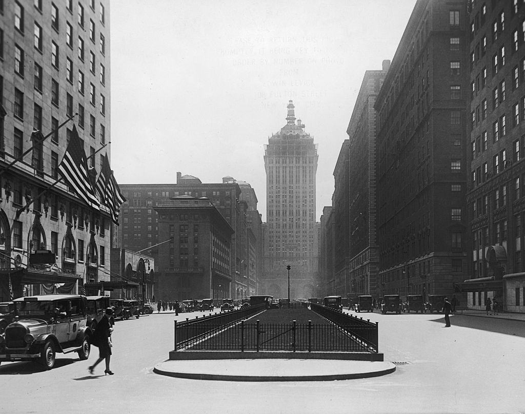 A view looking north down Park Avenue, with Grand Central Station and the newly-completed New York Central building, Manhattan, New York City.