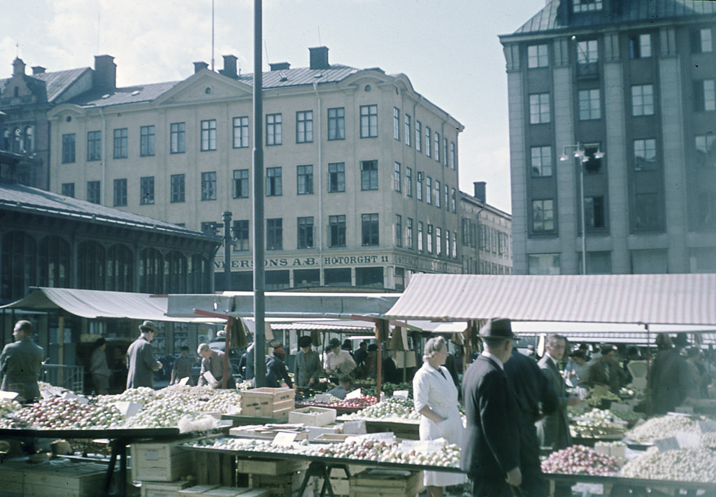 Hötorget (The Haymarket) in Stockholm City, 1942