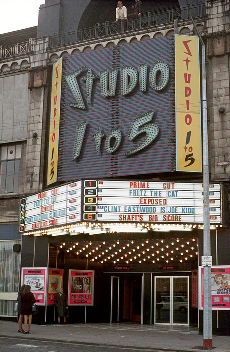 The Studio 1 to 5 cinema on Oxford Road in September 1972