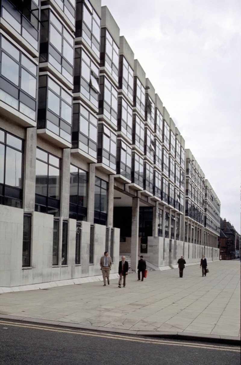 Deans Court and Cumberland House (the offices of the Manchester Education Committee) on Crown Square, 1976