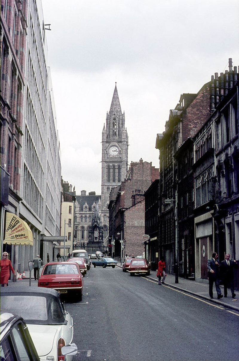 View along George Street from Oxford Street towards Piccadilly in 1972