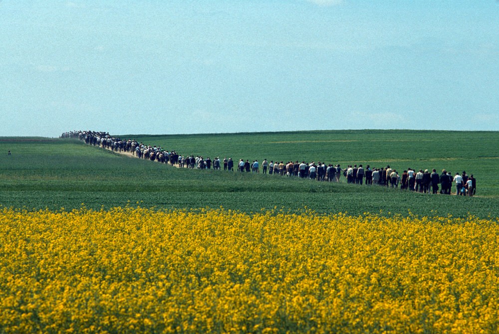 Pilgrimage for men winds its way to Piekary Śląskie, 1982.