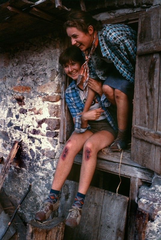 Young pilgrims on the way to Jasna Gora, 1982.