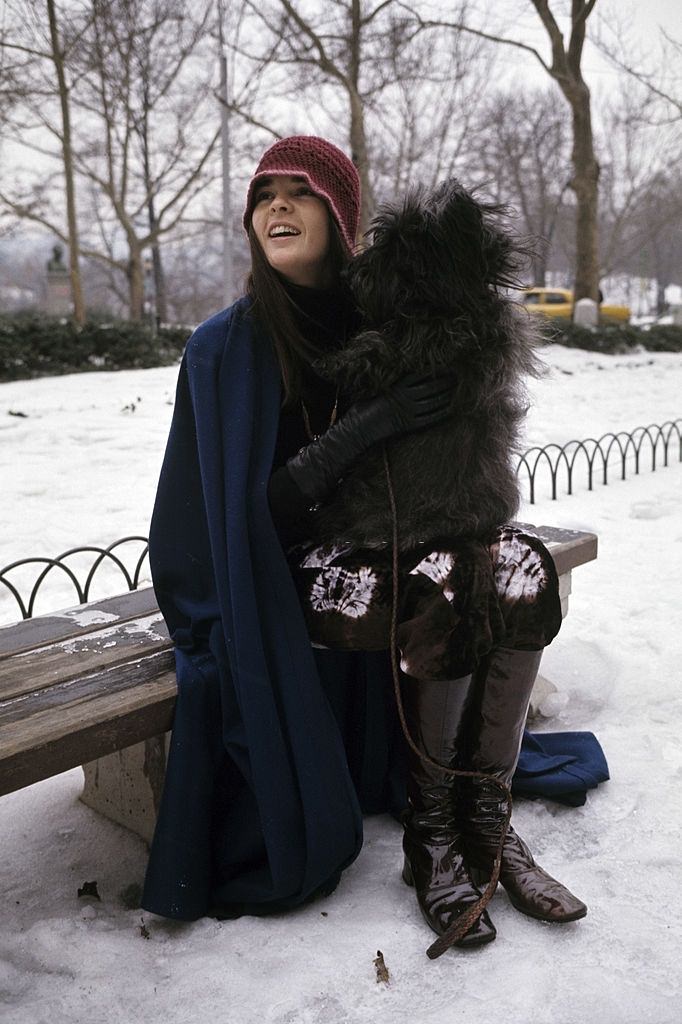 Ali Mac Graw with her dog in Central Park, New York, 1970.