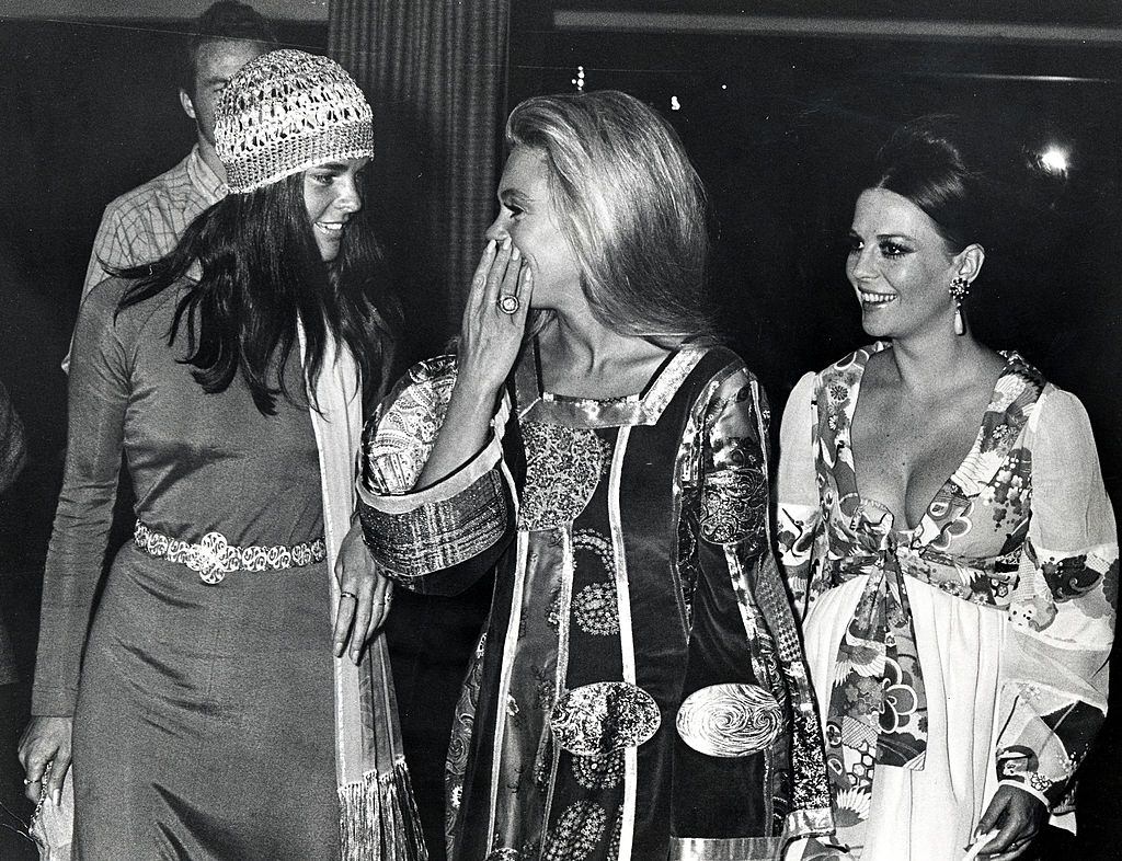Ali MacGraw with Dyan Cannon and Natalie Wood, 1970.