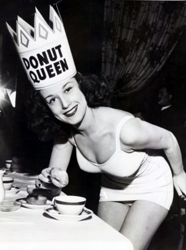 Donut Queen, 1958