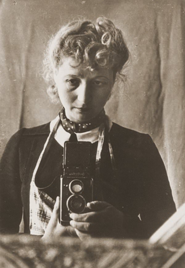 Selfie of Polish photojournalist Julia Pirotte, best known for documenting World War II.