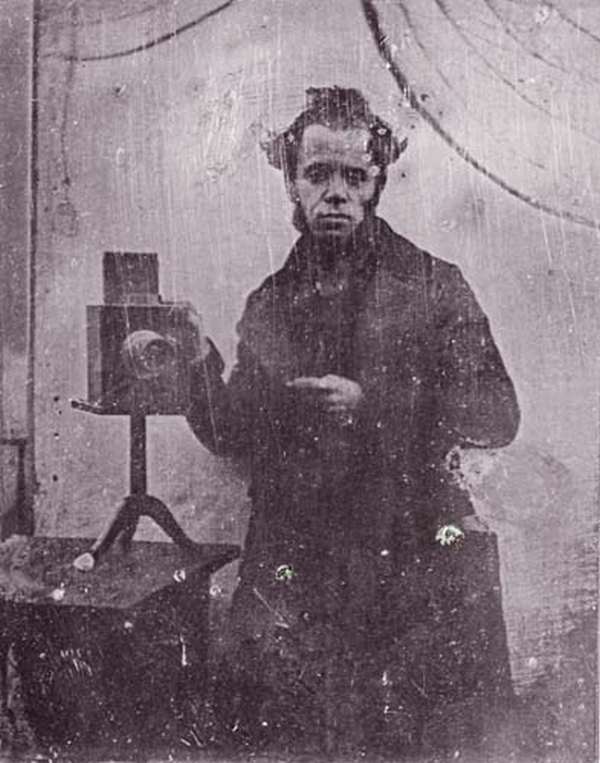 Daguerreotype selfie of Czech photographer M. V. Lobethal, 1846.