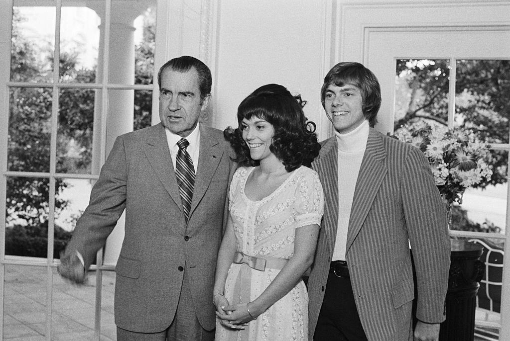 Karen Carpenter and Richard Carpenter with president Nixon.