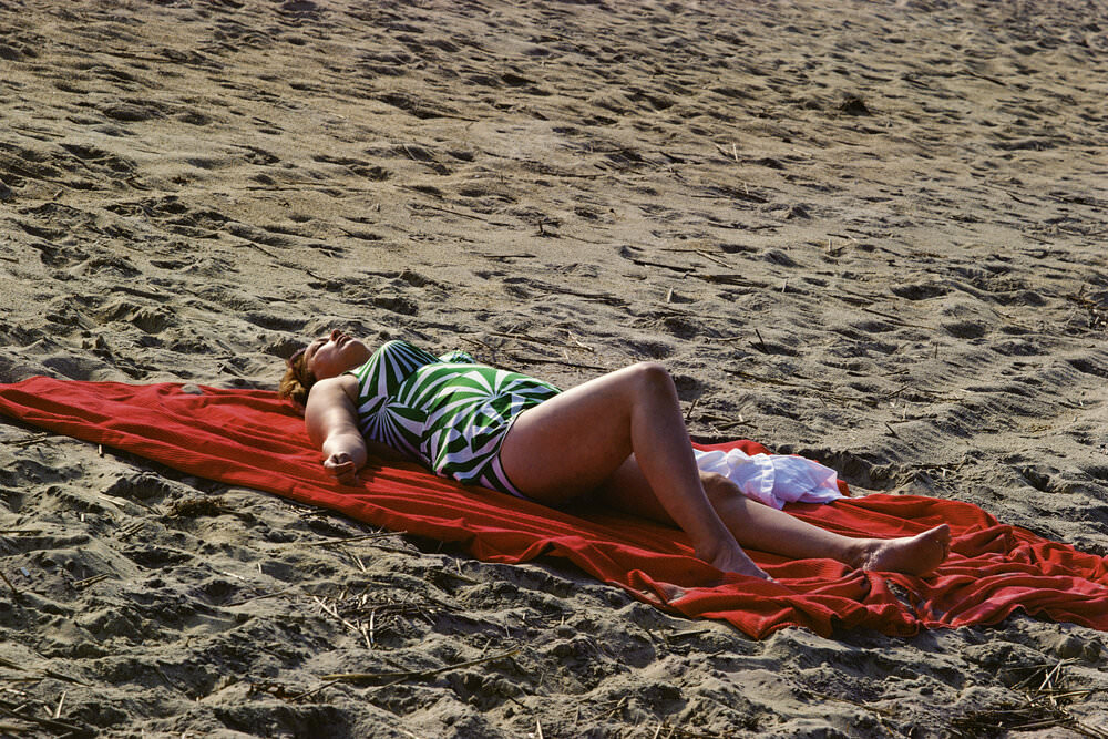 Nags Head: Dazzling Photos Show The Beach Lives Of North Carolina In The Summer Of 1975