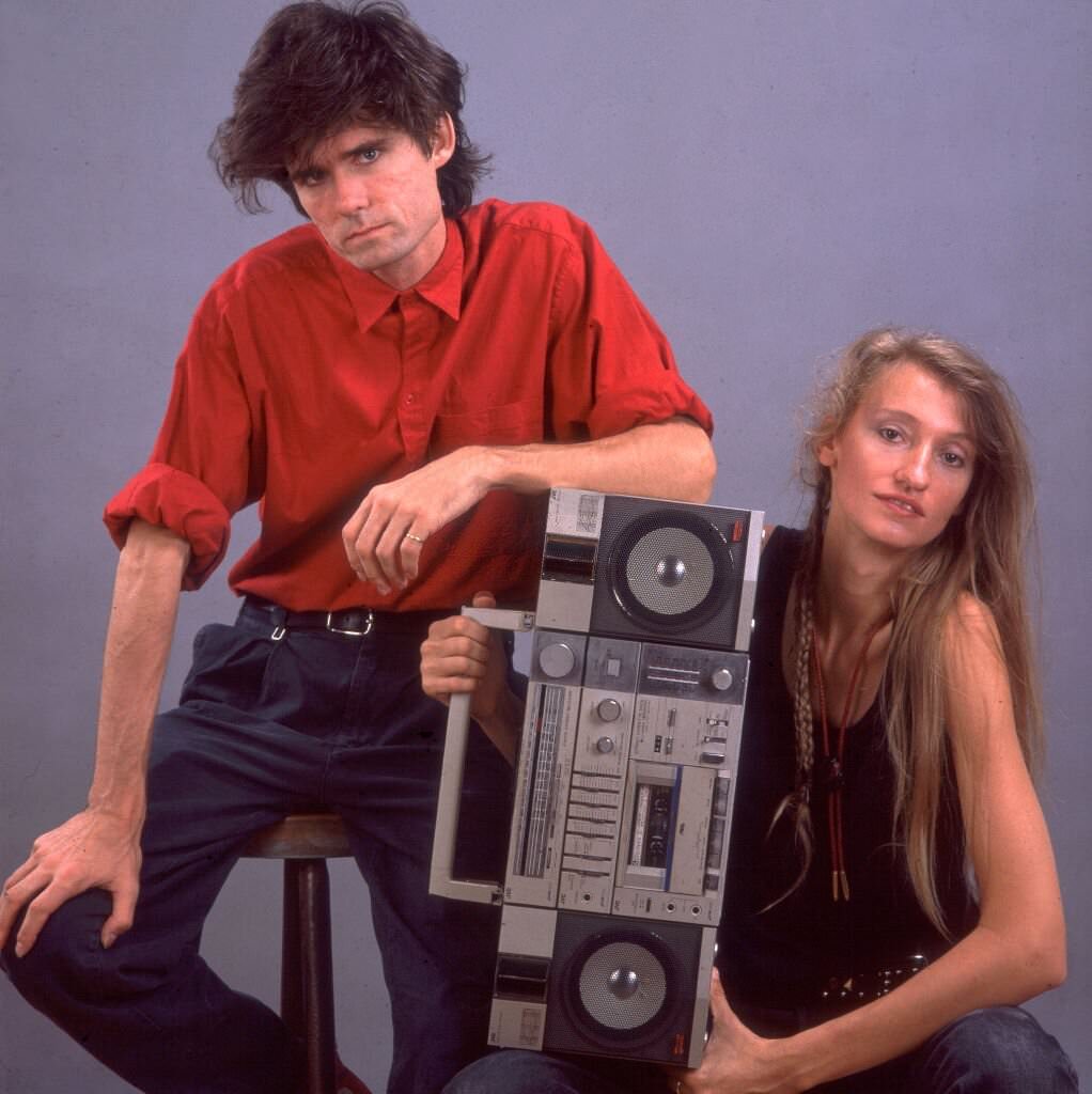 American married couple, New Wave musicians Pat and Barbara MacDonald, both of the group Timbuk 3, 1986