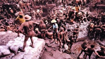 Brazil’s Massive Serra Pelada Gold Mine: Thousands Scratched In The Dirt For Treasure In the 1980s And Discovered 44.5 Ton Of Gold