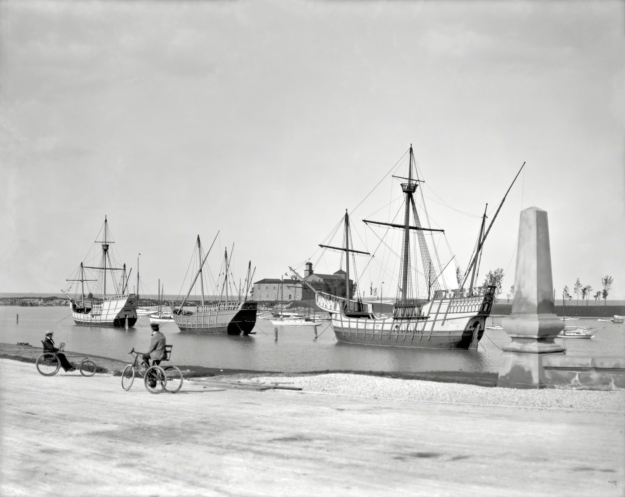 Caravels and La Rabida (Sanitarium for Children), Jackson Park, Chicago, 1905