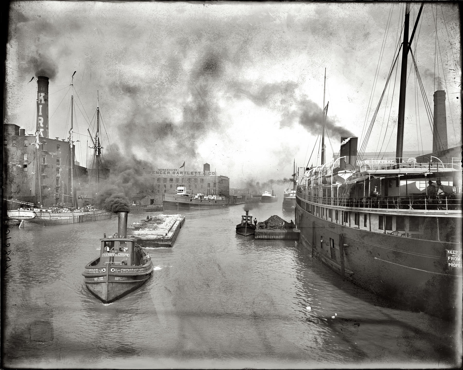 Chicago River east from Rush Street Bridge, Chicago, 1905