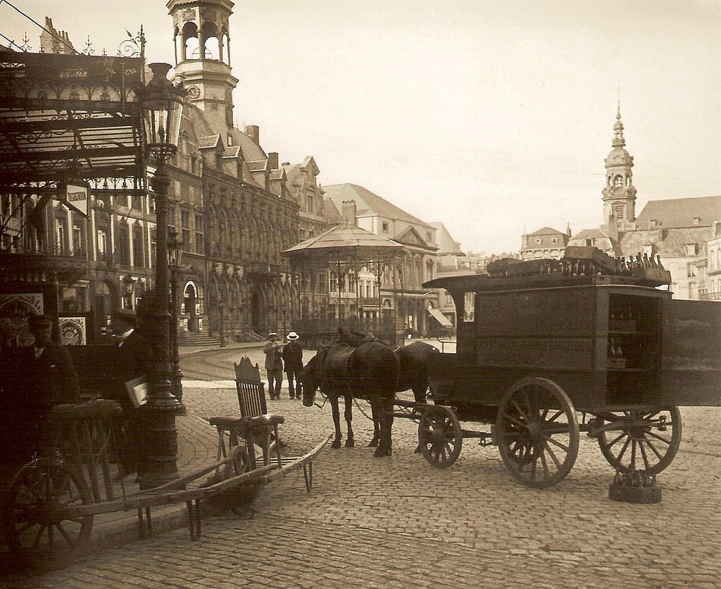 The Grand Place in Mons, 1906