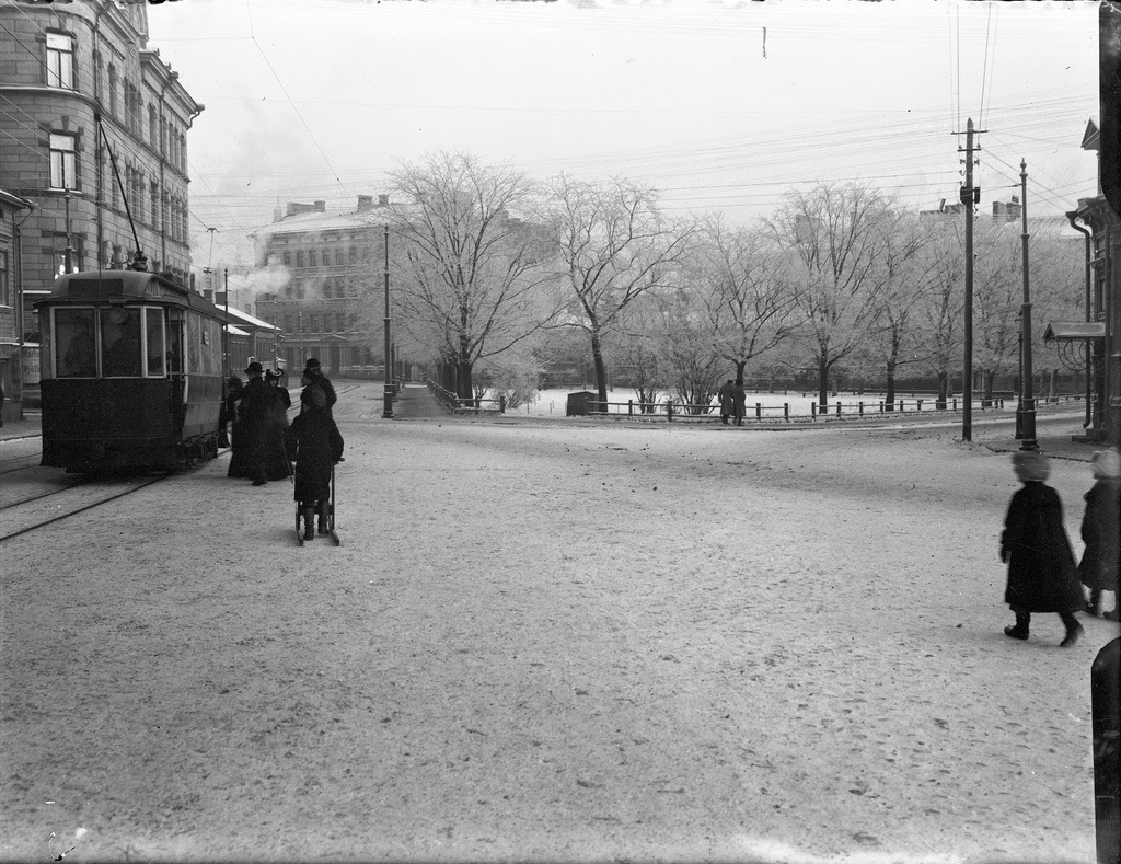 On the corner of Lapinlahdenkatu and Albertinkatu, Helsinki