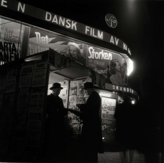 The entrance of the Skandia cinema.