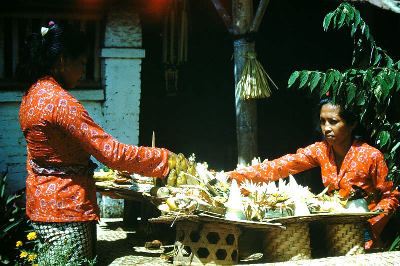 Arranging New year offerings, Bali, 1952