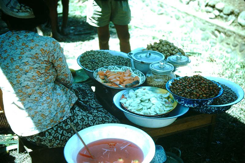 Bali. Refreshment stand in Bali, 1952