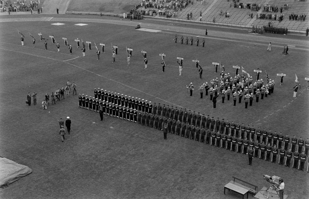 Aerial view of the crowd during the British Empire and Commonwealth Games, Vancouver, 1954.