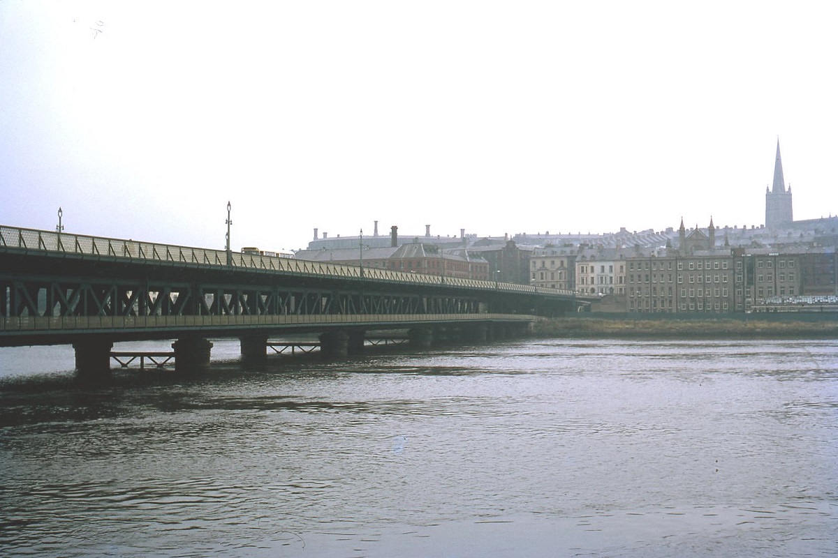 Double level bridge over Derry River at Derry, Northern Ireland, 1969.