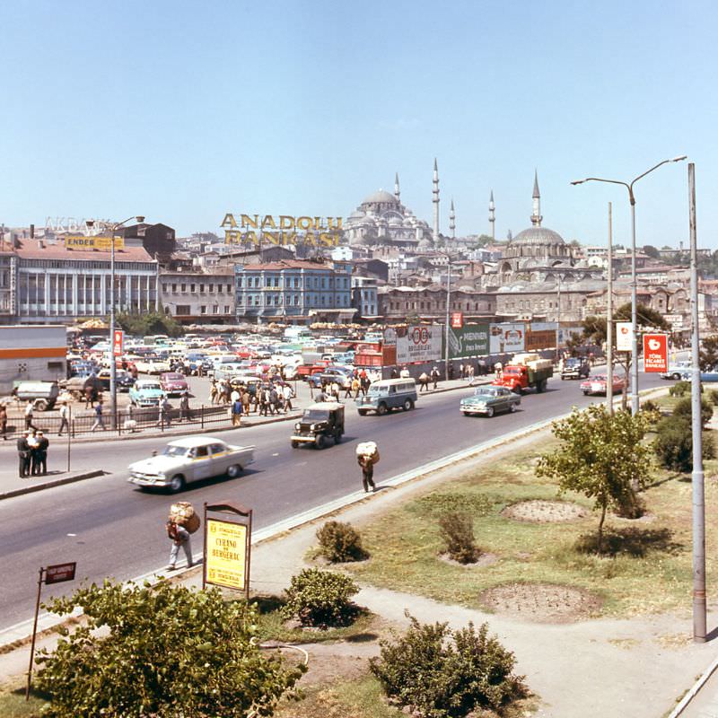 The Eminönü center, Istanbul, 1970s