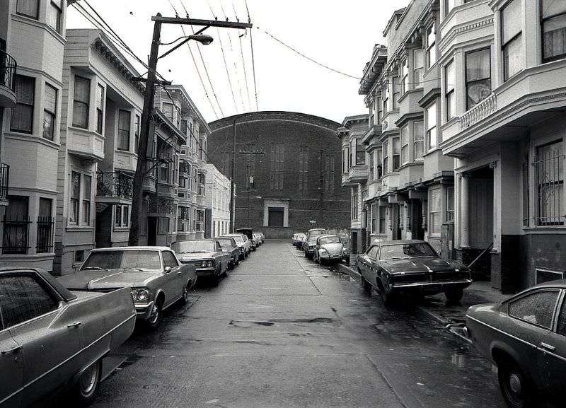 Woodward between 14th Street and Duboce, Mission district, San Francisco, 1976