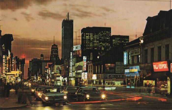 A 1970s scene on a postcard of Toronto.