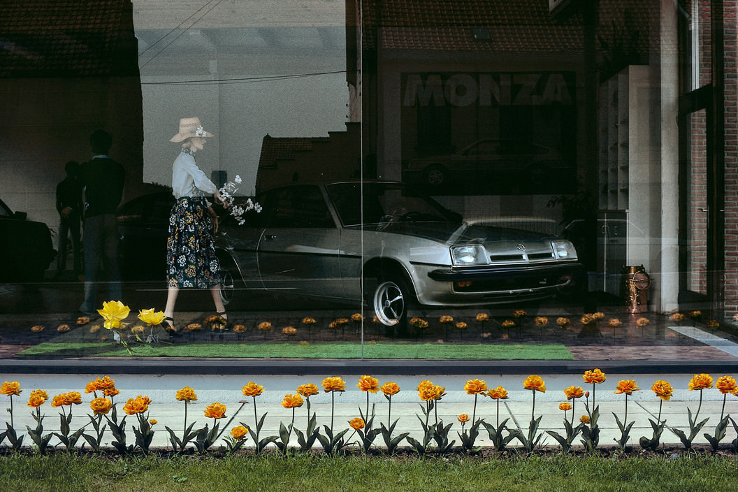 Car sales shop, 1988.