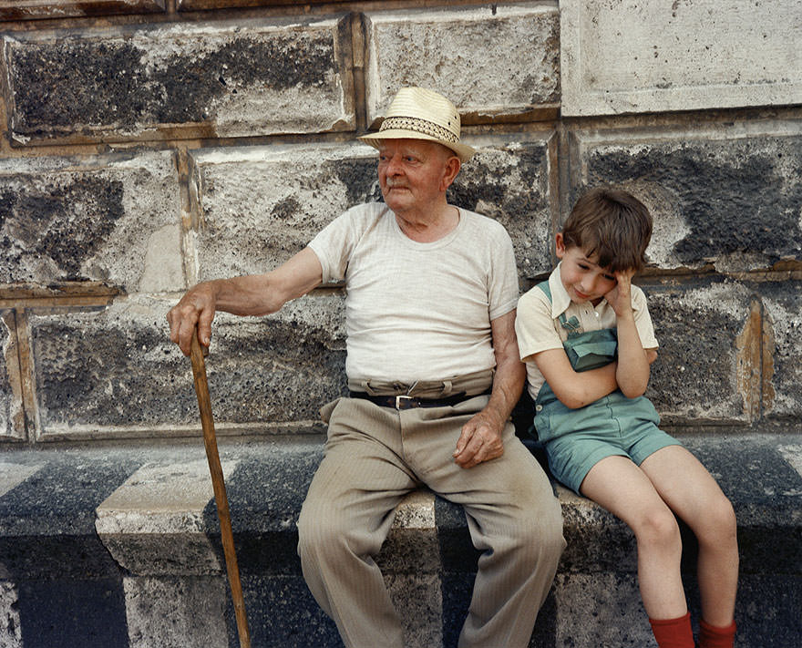 Dazzling Vintage Photos Show Life In 1980s Italy