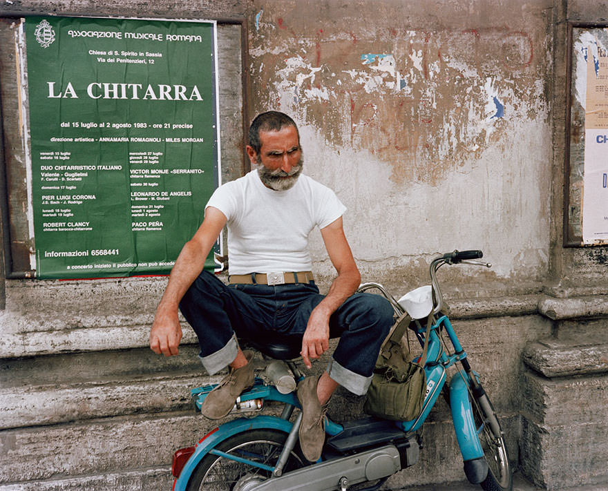 Dazzling Vintage Photos Show Life In 1980s Italy