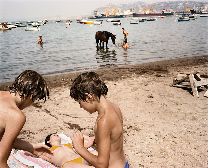 Dazzling Vintage Photos Show Life In 1980s Italy