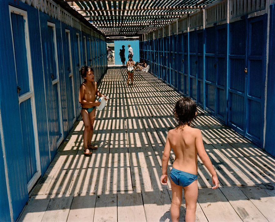 Dazzling Vintage Photos Show Life In 1980s Italy