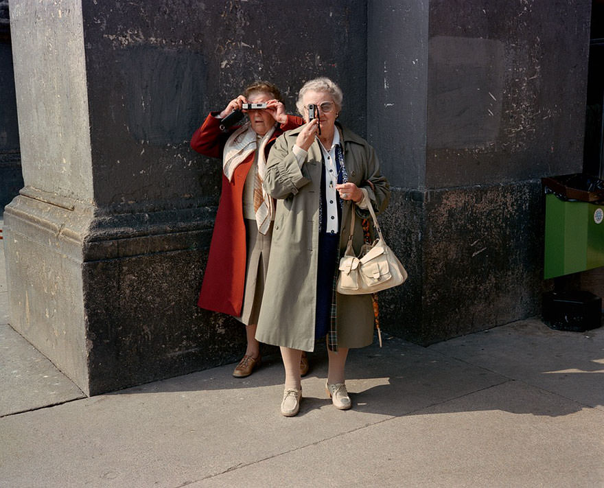 Dazzling Vintage Photos Show Life In 1980s Italy