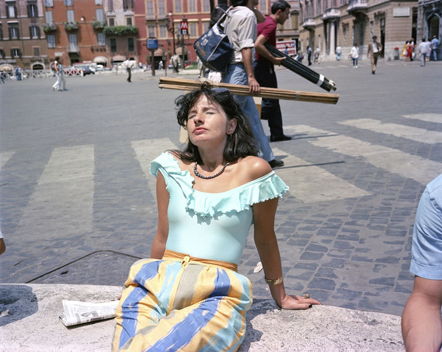 Dazzling Vintage Photos Show Life In 1980s Italy