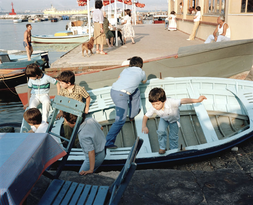 Dazzling Vintage Photos Show Life In 1980s Italy