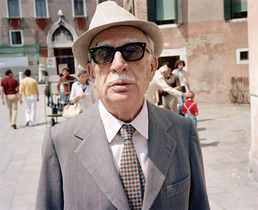 Dazzling Vintage Photos Show Life In 1980s Italy