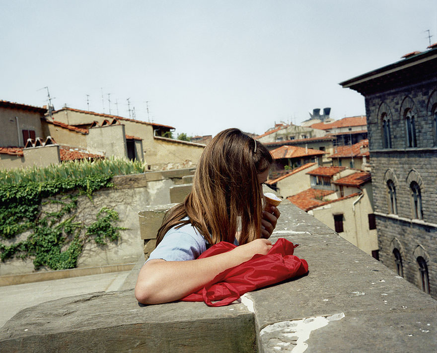 Dazzling Vintage Photos Show Life In 1980s Italy