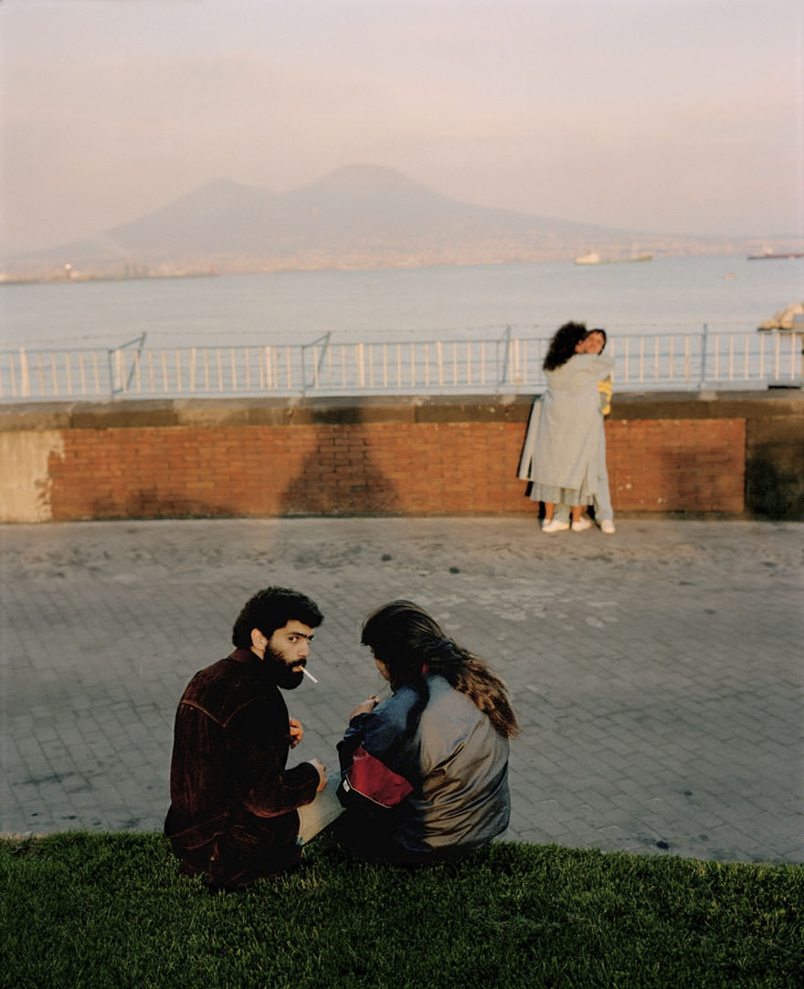 Dazzling Vintage Photos Show Life In 1980s Italy