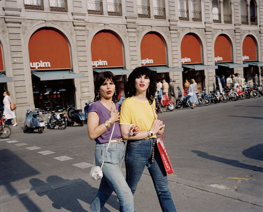 Dazzling Vintage Photos Show Life In 1980s Italy