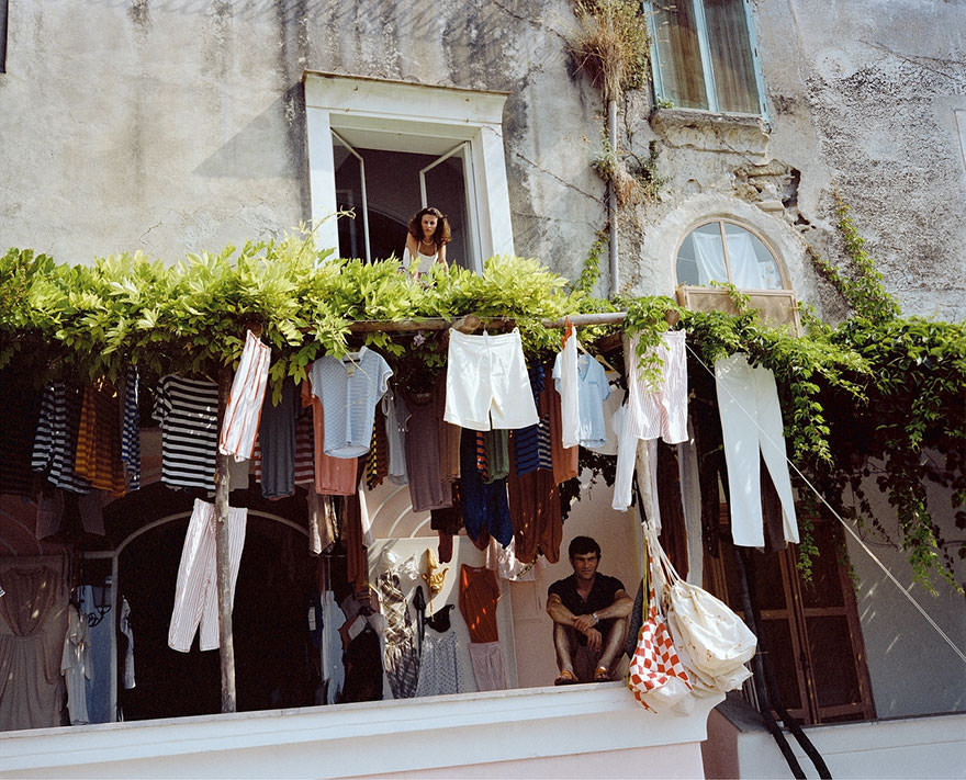 Dazzling Vintage Photos Show Life In 1980s Italy