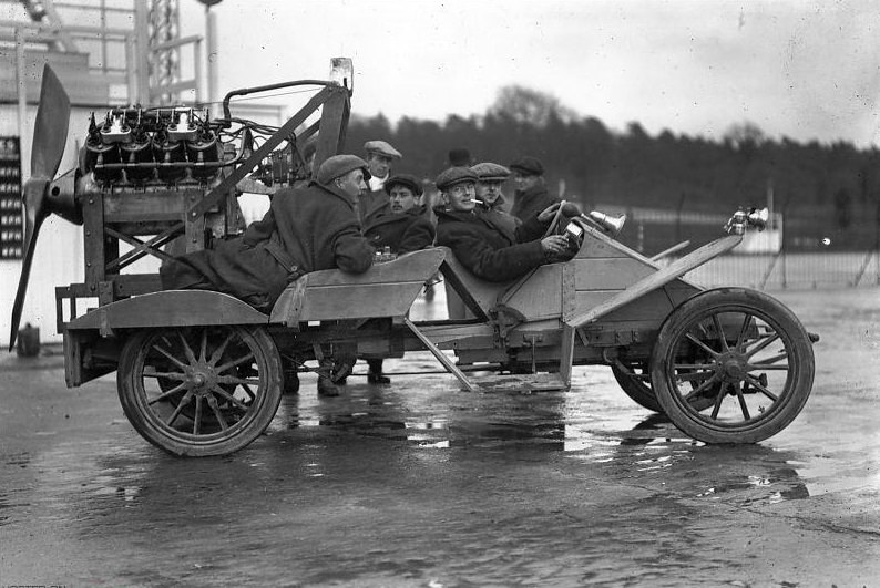 The Sizaire-Berwick Wind Wagon armored car from WWI.