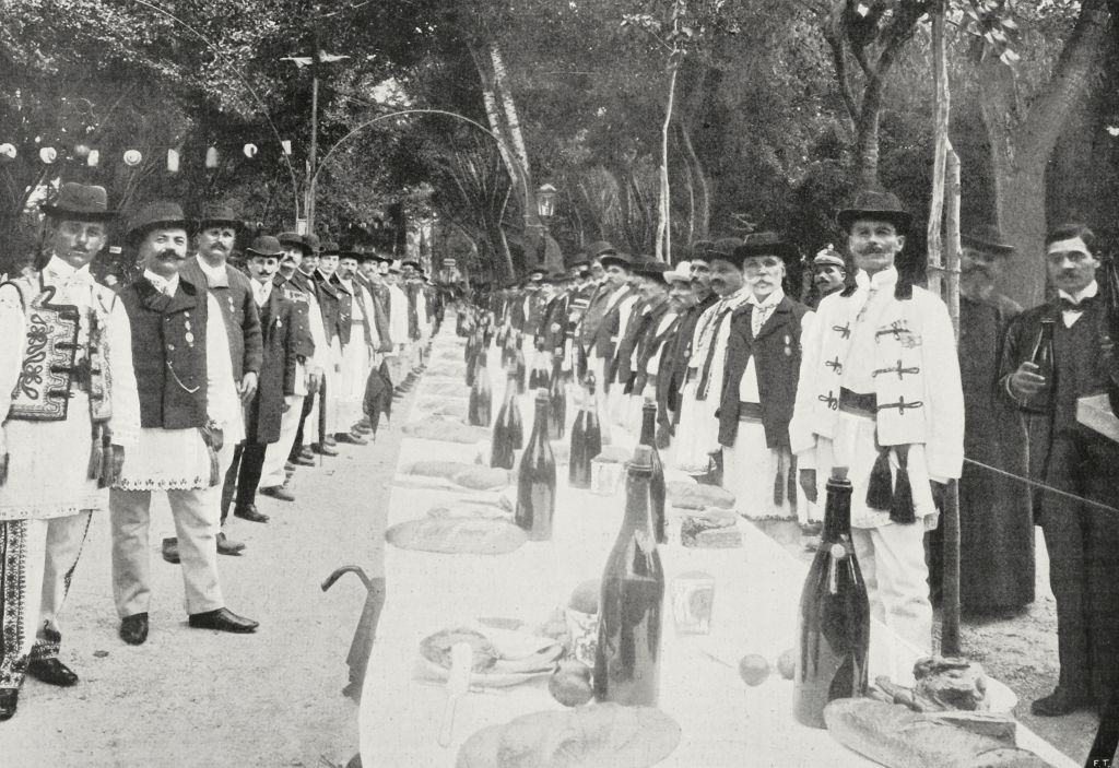 Romanian mayors' banquet in Cismigiu park, jubilee celebrations in Bucharest, 1960.