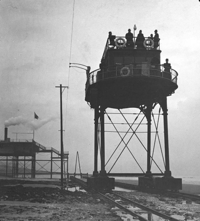 Daddy Long-Legs Railway Of Brighton: A Weird But Interesting Seaside Electric Train Invented In 1896