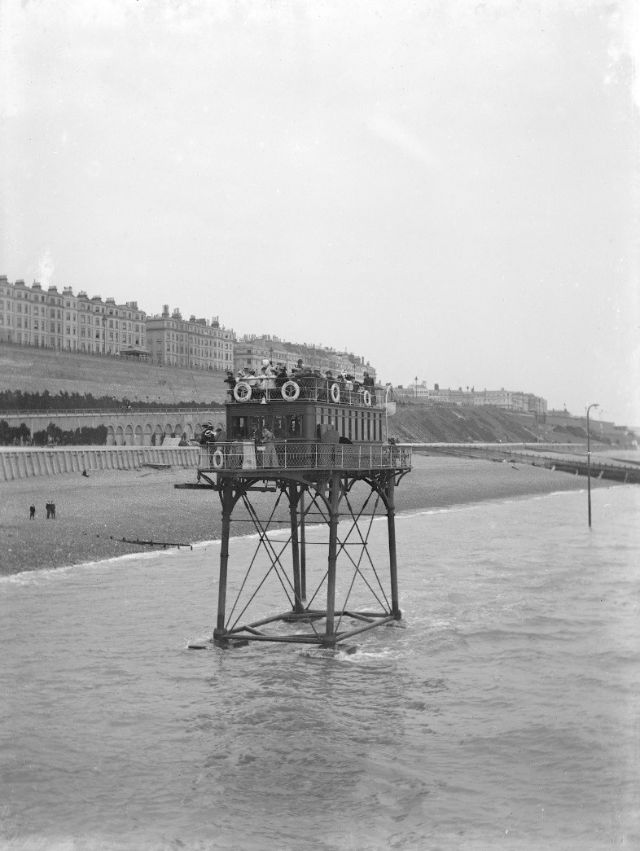 Daddy Long-Legs Railway Of Brighton: A Weird But Interesting Seaside Electric Train Invented In 1896