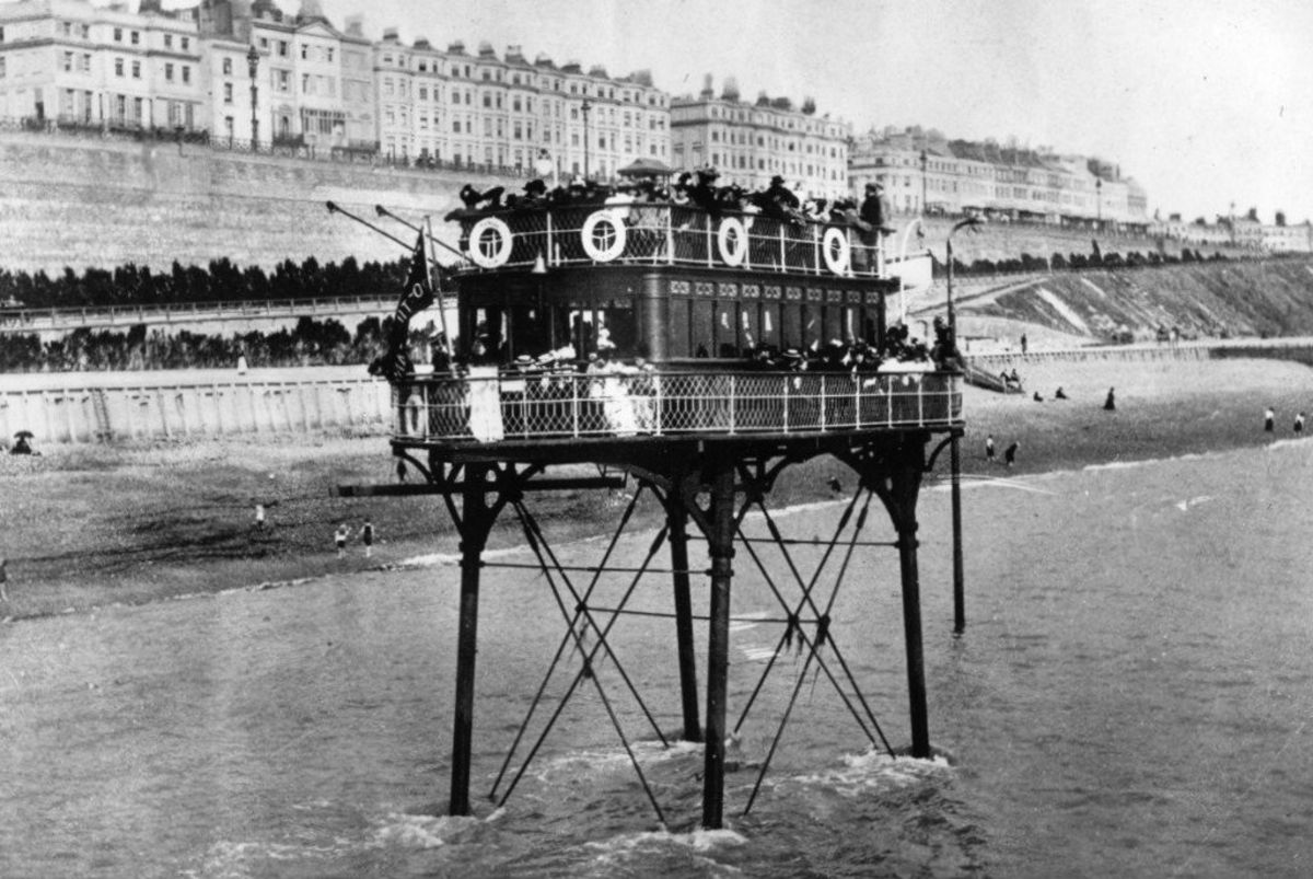 Daddy Long-Legs Railway Of Brighton: A Weird But Interesting Seaside Electric Train Invented In 1896