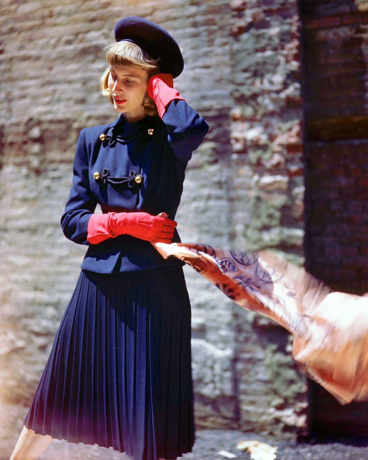 Spectacular Fashion Photography By Genevieve Naylor From The 1950s