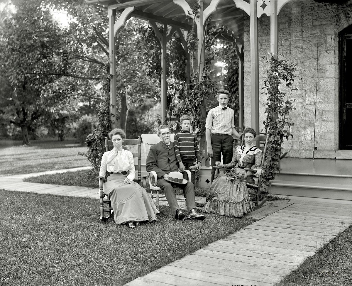 Group at Rio Vista, Grosse Ile, Michigan, circa 1900.