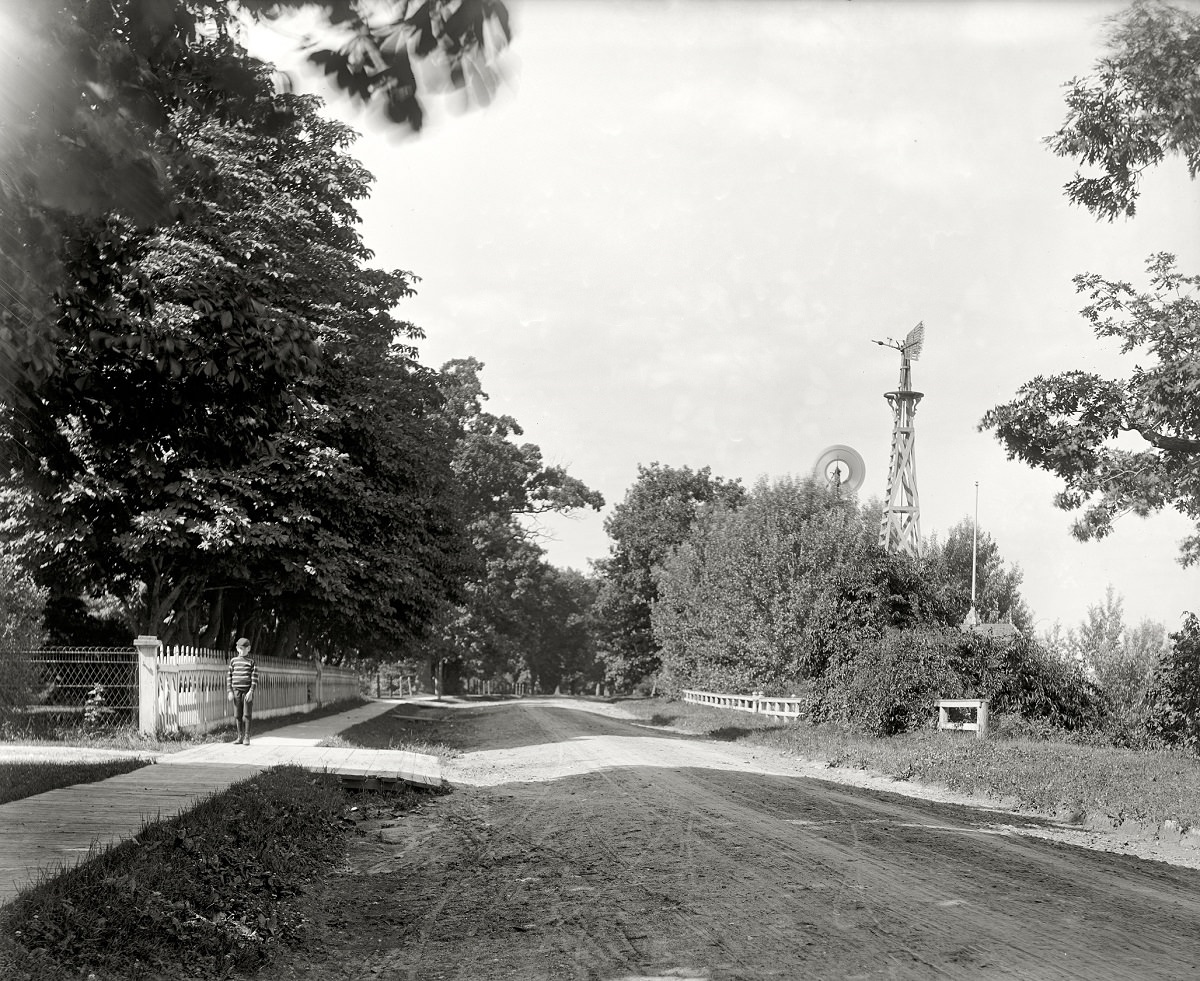 A Grosse Ile road, Wayne County, Michigan, circa 1900