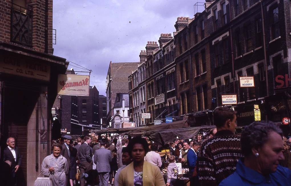 Middlesex Street looking up to Wentworth Street, 1962.